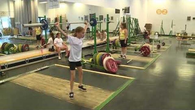 Nem áll meg az élet a Haladás súlyemelőinél nyáron sem Nem áll meg az élet a Haladás súlyemelőinél nyáron sem