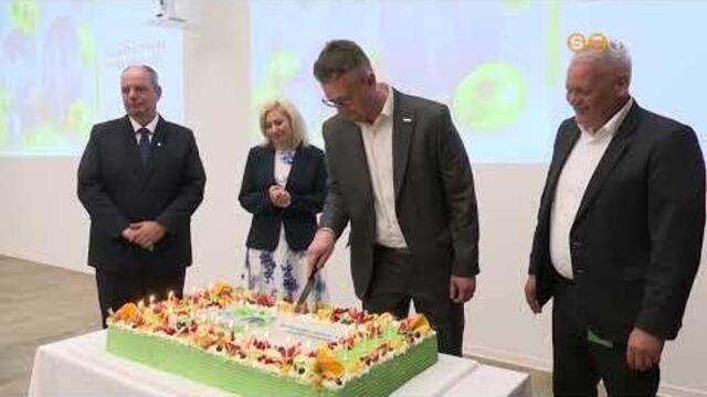 Húsz évvel ezelőtt, 2005. szeptember elsején indította el a duális képzést a Schaeffler Savaria Kft. Húsz évvel ezelőtt, 2005. szeptember elsején indította el a duális képzést a Schaeffler Savaria Kft.