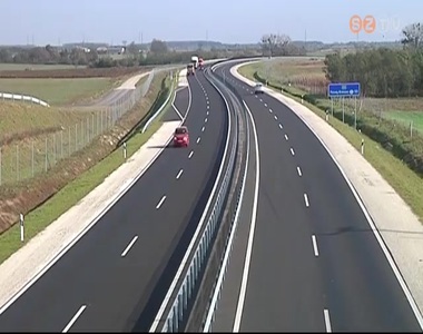 Útdíj - megyei matrica az M86-oson Útdíj - megyei matrica az M86-oson