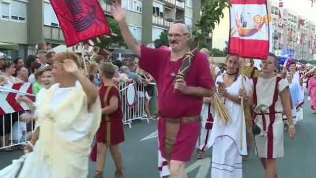 Feiszt György néhai főlevéltáros, alpolgármester nevét viseli a levéltár melletti tér Feiszt György néhai főlevéltáros, alpolgármester nevét viseli a levéltár melletti tér